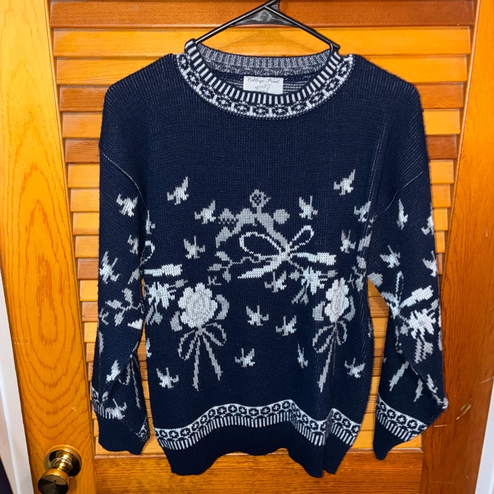 Vintage Women’s College Point 100% Acrylic Sweater - ~size medium